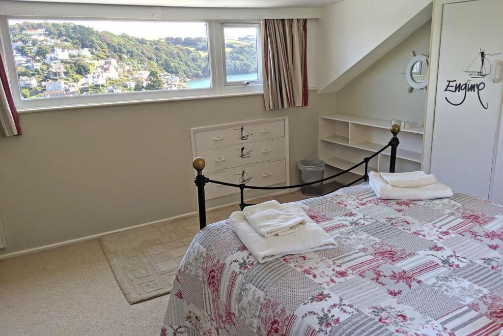 Villa Out To Sea - Stunning Views, Elevated Position With Onsite Parking Dartmouth Exterior foto